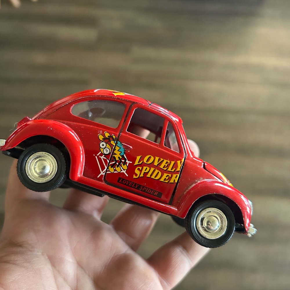 Volkswagen Beetle The Lovely Spider Diecast Metal Pull Back Toy Car Red VW Bug